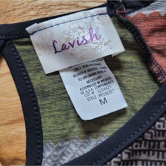 Lavish Medium Dolman Sleeve Colorblock Oversized Tee Keyhole Back - Picture 2 of 5